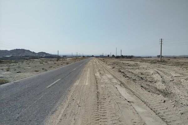 اجرای عملیات شانه‌سازی محور روستایی «لور – بنهکان» در شهرستان میناب(هرمزگان)