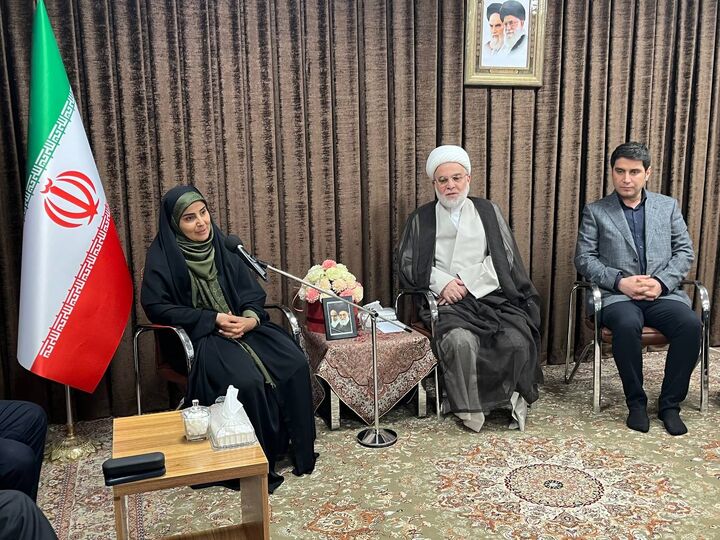 کردستان پاره‌ای ارزشمند از پیکره ایران است / تأکید بر تسریع طرح‌های راه و مسکن در استان