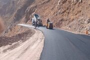 ببینید|️ادامه عملیات بهسازی و آسفالت محور روستایی آزادبر از توابع جاده کرج کندوان