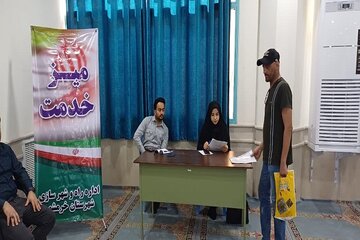 برپایی میز خدمت و پاسخگویی به شهروندان در نماز جمعه خرمشهر