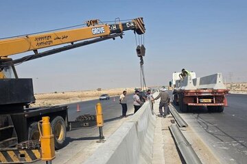 ۱۰۴ هزار کیلوگرم تعمیر و نصب گاردریل در محورهای استان بوشهر