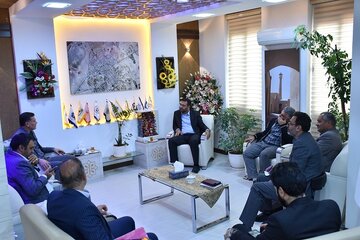 نشست مدیرکل راه و شهرسازی استان با شهردار سمنان