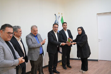 از تیم فوتسال بانوان  اداره کل راه و شهرسازی استان فارس که در اولین المپیاد  فرهنگی - ورزشی وزارت راه و شهرسازی موفق به کسب مقام اول شدند تجلیل شد