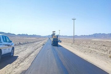 پروژه ۶ کیلومتری روکش آسفالت نوق-جزین شهرستان بجستان به بهره برداری رسید