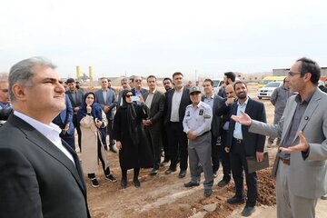 ببینید| تور رسانه ای سازمان ملی زمین و مسکن برای بازدید از پروزه های استان یزد