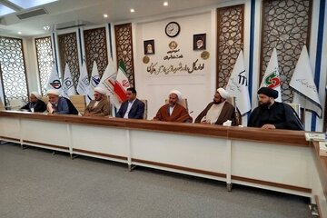 دیدار ائمه جماعت مساجد اراک با سرپرست اداره کل راه و شهرسازی استان مرکزی