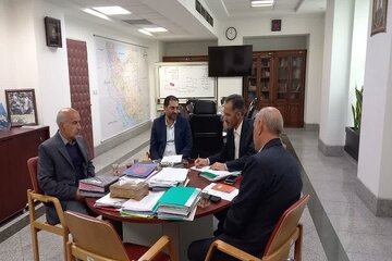 جلسه پیگیری اعتبارات و تخصیص منابع در حوزه راه‌های مواصلاتی، مسکن و بازآفرینی شهری شهرستان خمین برگزار شد