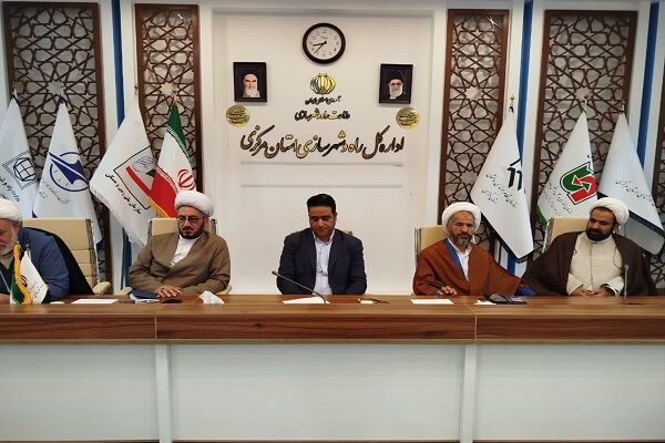 دیدار ائمه جماعت مساجد شهر اراک با سرپرست اداره کل راه و شهرسازی استان مرکزی