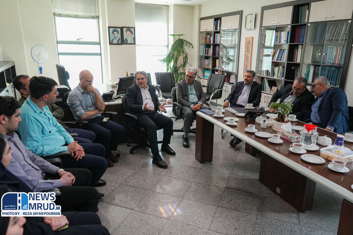 ببینید | مراسم تودیع و معارفه سرپرست دفتر معماری، طراحی شهری و بافت‌های واجد ارزش معاونت شهرسازی و معماری