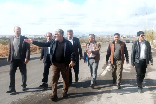 بررسی میدانی روند آماده‌سازی و مطالبات شهرداری در سایت مسکن مهر ممقان