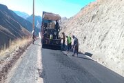 ببینید| عملیات آسفالت محور روستایی کلارود – گشنادر در مسیر کرج–کندوان