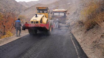 آغاز عملیات روکش آسفالت ۳/۵ کیلومتر از محور تالون در شهرستان تهران