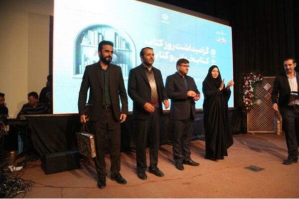 ویدیو| اداره‌کل راه و شهرسازی چهارمحال و بختیاری، به عنوان دستگاه برتر در شاخص توسعه سرانه فیزیکی کتابخانه‌های عمومی استان معرفی شد