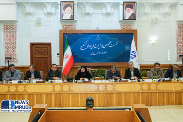 ببینید / نشست تخصصی پایش طرح های حمایتی مسکن با حضور وزیر راه و شهرسازی