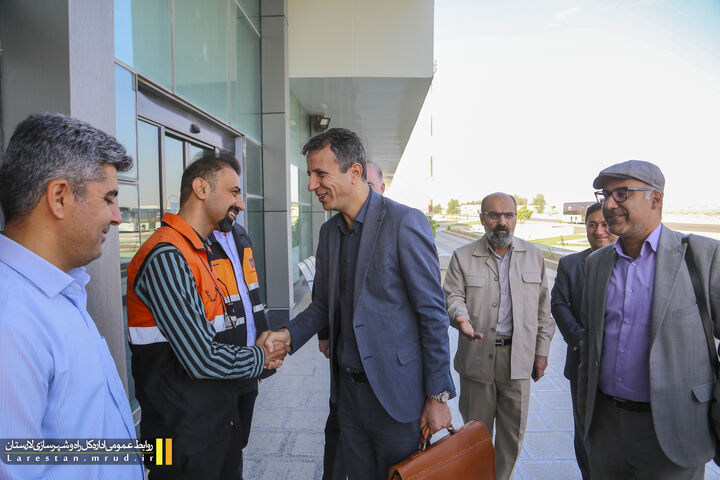 ببینید |سفر دو روزه مدیرکل دفتر نگهداری علائم، تجهیزات و توسعه ایمنی راه‌های سازمان راهداری به لارستان