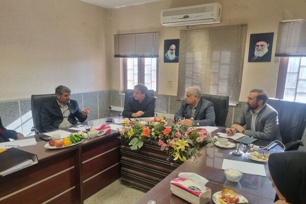 برگزاری نشست بررسی مسائل شهری اشتهارد با حضور مدیرکل راه و شهرسازی البرز و شهردار