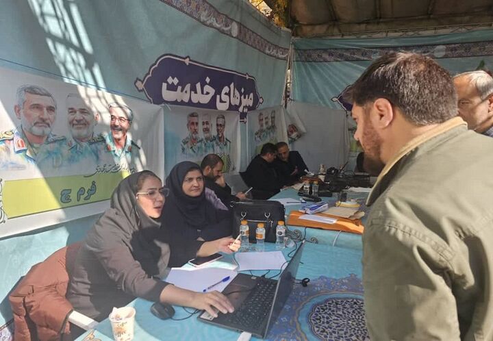 ببینید| رزمایش میز خدمت با حضور همکاران اداره کل راه و شهرسازی در میدان راه آهن