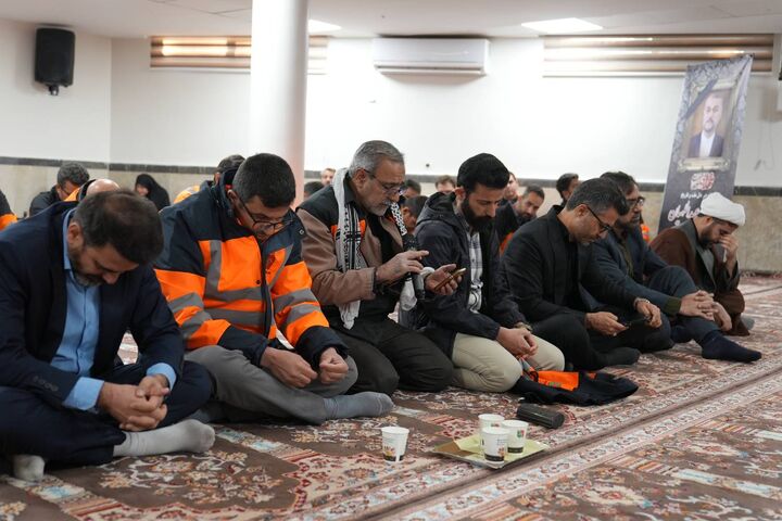 ویدئو| میزبانی ادارهکل راهداری و حمل و نقل جادهای همدان از پیکر مطهر شهید گمنام میزبانی از شهید گمنام در اداره کل راهدار ی و حمل و نقل جاده ای همدان