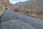 ببینید|عملیات آسفالت محور روستایی آزادبر از توابع جاده کرج کندوان