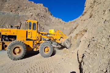 ویدیو | عملیات ریزش برداری محدوده روستای حسنکدر، حوزه راهداری گچسر