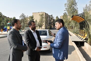 ببینید | بازدید معاون املاک و حقوقی سازمان ملی زمین و مسکن از شهرک مسکونی ۴۰۰ دستگاه سمنان