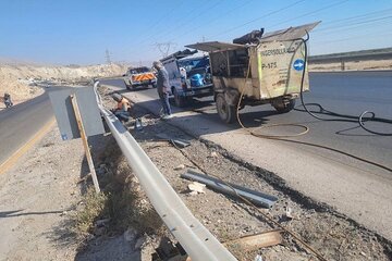 تداوم ارتقای ایمنی جاده‌ها با اجرای تعمیر گاردریل در محورهای برون‌شهری هرمزگان