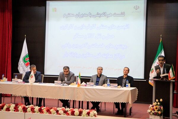 ویدیو| نشست هم‌اندیشی سرپرست اداره کل راهداری و حمل و نقل جاده ای استان کرمانشاه با انجمن‌های صنفی