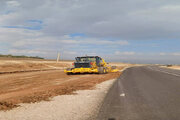 ببینید| تداوم عملیات شانه سازی و رفع اختلاف ارتفاع سطح شانه با جاده محور ریخک به قره بلاغ سرپل ذهاب استان کرمانشاه