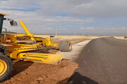 ببینید| تداوم عملیات شانه سازی و رفع اختلاف ارتفاع سطح شانه با جاده محور ریخک به قره بلاغ سرپل ذهاب استان کرمانشاه