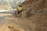 ببینید| ریزش برداری، رفع انسداد و  پاکسازی سطح جاده از گل و لای مسیر جوانرود_بانی لوان استان کرمانشاه