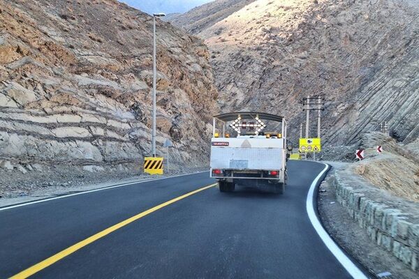 ببینید|عملیات خط کشی محور کرج کندوان محدوده روستای سیرا تا آسارا ،حوزه راهداری گچسر
