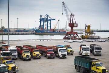 واردات بیش از دو میلیون و ۳۰۰ هزار تن کالا از بنادر استان مازندران