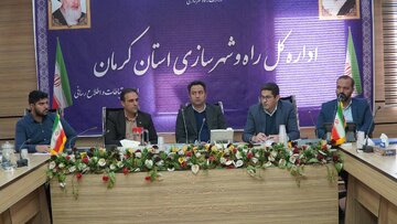 جلسه بررسی طرح شناسایی محدوده‌های هدف بهسازی، نوسازی و بازآفرینی شهری دهبکری