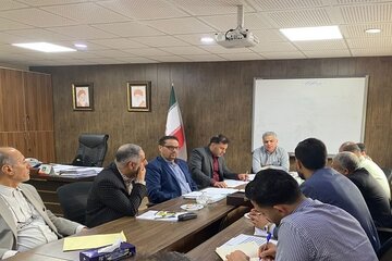 ببینید| نشست مشترک کارگروه رسیدگی به اراضی اختلافی بین اداره کل راه و شهرسازی خوزستان با نیروهای مسلح