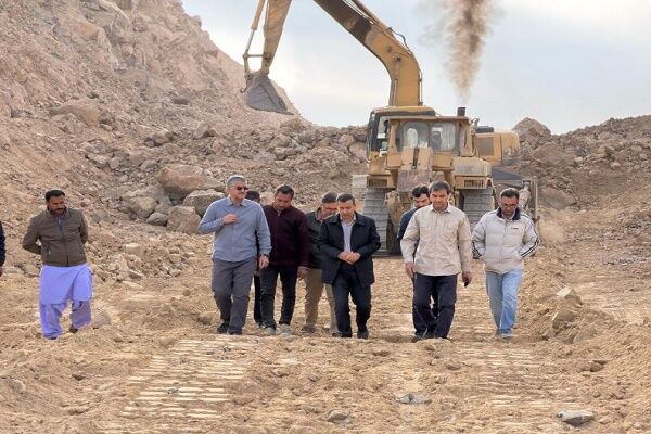 ببینید| بازدید معاون عمرانی استاندار و مدیر کل راه و شهرسازی سیستان و بلوچستان از عملیات ساخت بزرگراه زاهدان- خاش
