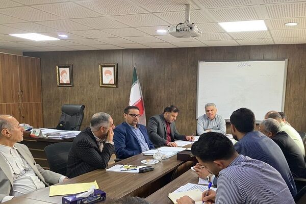 ببینید| نشست مشترک کارگروه رسیدگی به اراضی اختلافی بین اداره کل راه و شهرسازی خوزستان با نیروهای مسلح