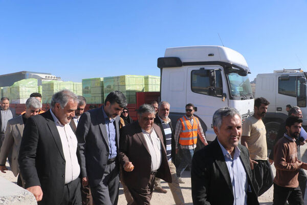 ب️بینید| بازدید رییس سازمان راهداری وحمل‌ونقل جاده‌ای از پایانه مرزی سومار