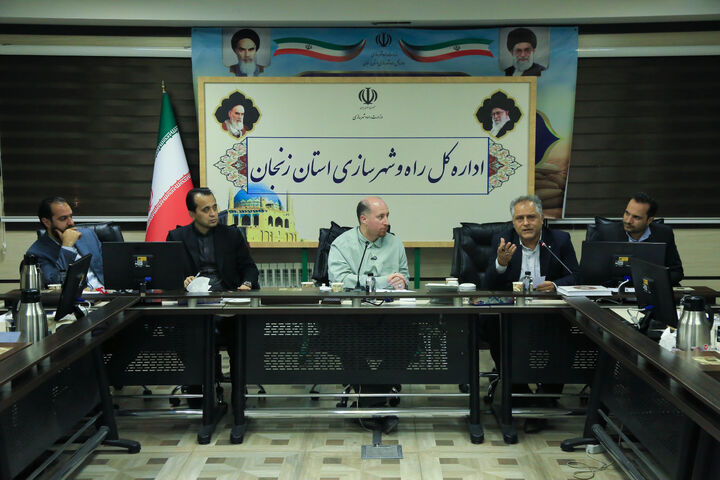 ببینید | نشست هم‌اندیشی اصحاب رسانه استان زنجان با اعضای شورای هماهنگی روابط‌عمومی‌های  وزارت راه و شهرسازی در استان، باحضور رئیس مرکز  ارتباطات و اطلاع رسانی وزارت راه و شهرسازی