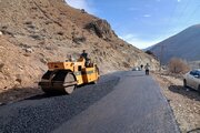 ببینید|ادامه عملیات بهسازی و آسفالت محور‌ روستایی گته ده به گراب در شهرستان طالقان