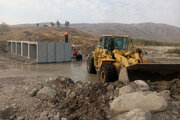 ببینید|  اجرای عملیات دستک های پل باکسی در حال احداث روستای باویسی در نقطه صفر مرزی دشت ذهاب استان کرمانشاه