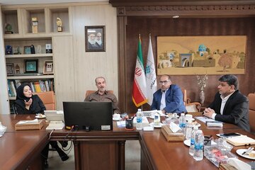 نشست گلپایگانی با رییس مرکز تحقیقات