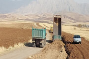 ببینید| ️تداوم عملیات بهسازی راه، شن ریزی، تسطیح و تراکم در راه روستایی خانم آباد در روانسر استان کرمانشاه