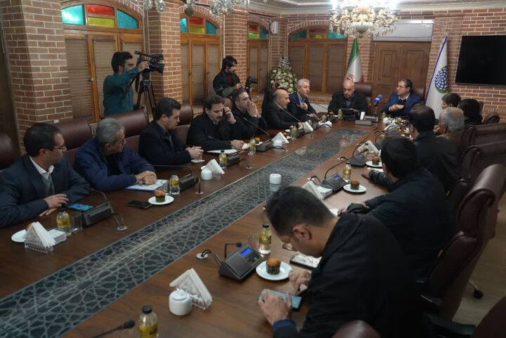 دیدار معاون وزیر راه و شهرسازی با استاندار آذربایجان‌غربی