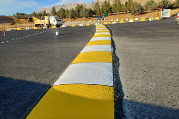 ببینید| ️عملیات احداث سرعت کاه، آشکار سازی با نصب تابلو، رفلکتور و رنگ آمیزی در تقاطع سه راهی بیاشوش استان کرمانشاه