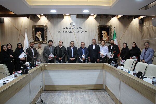 ببینید| نشست شورای هماهنگی روابط عمومی های وزارت راه و شهرسازی در خوزستان و آیین تجلیل از برترین ها