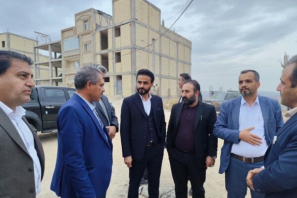 ببینید|بازدید میدانی مدیرکل راه و شهرسازی چهارمحال و بختیاری از پروژه‌های مسکن و ساختمان شهرستان سامان