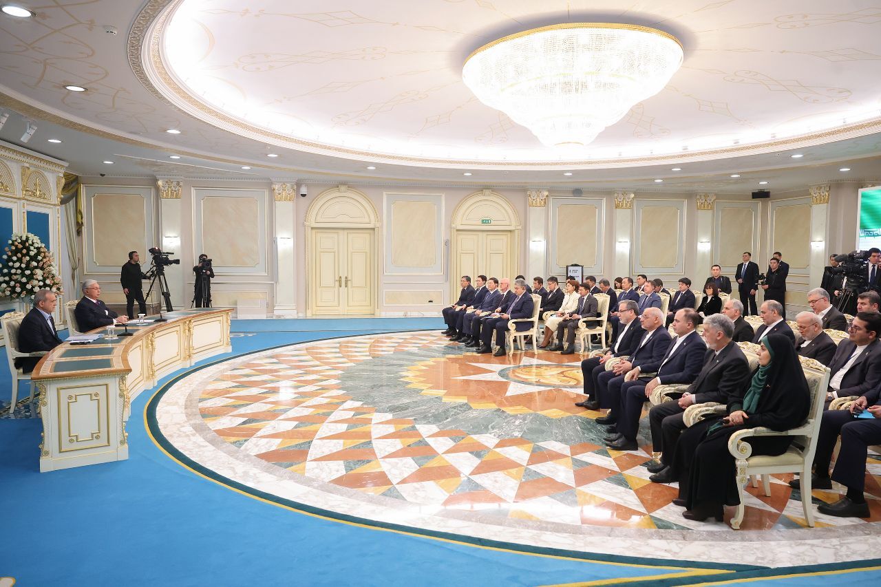 امضای ۱۴ سند و تفاهم‌نامه همکاری میان ایران و قزاقستان