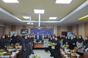 تقدیر از بانوان