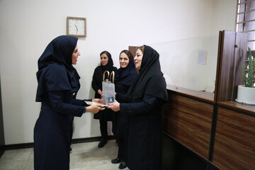 تجلیل از بانوان اداره کل راه و شهرسازی استان قزوین به مناسبت گرامیداشت روز زن