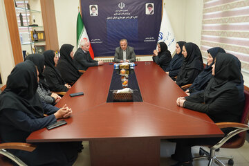 زنان نقش مهمی در پرورش نسل‌های آینده بر عهده دارند